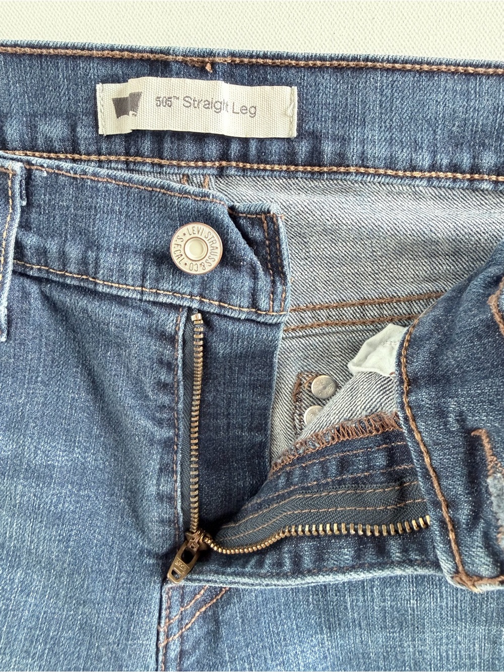 Levi’s 505 Straight Leg Jeans 29 Medium Wash Y2K Flap Pocket Denim - Picture 3 of 12